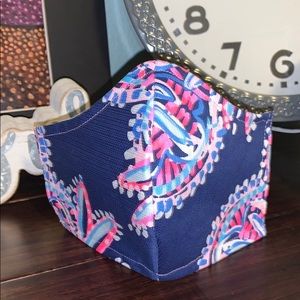 Lilly Pulitzer Accessories - Miss Shell Lilly print Face Mask Lilly Pulitzer Accessories - Miss Shell Lilly print Face Mask